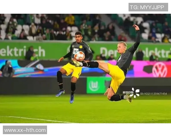 萨内29岁中场展现绝佳技巧连过三人后远射破门震撼全场 萨内29岁中场展现绝佳技巧连过三人后远射破门震撼全场